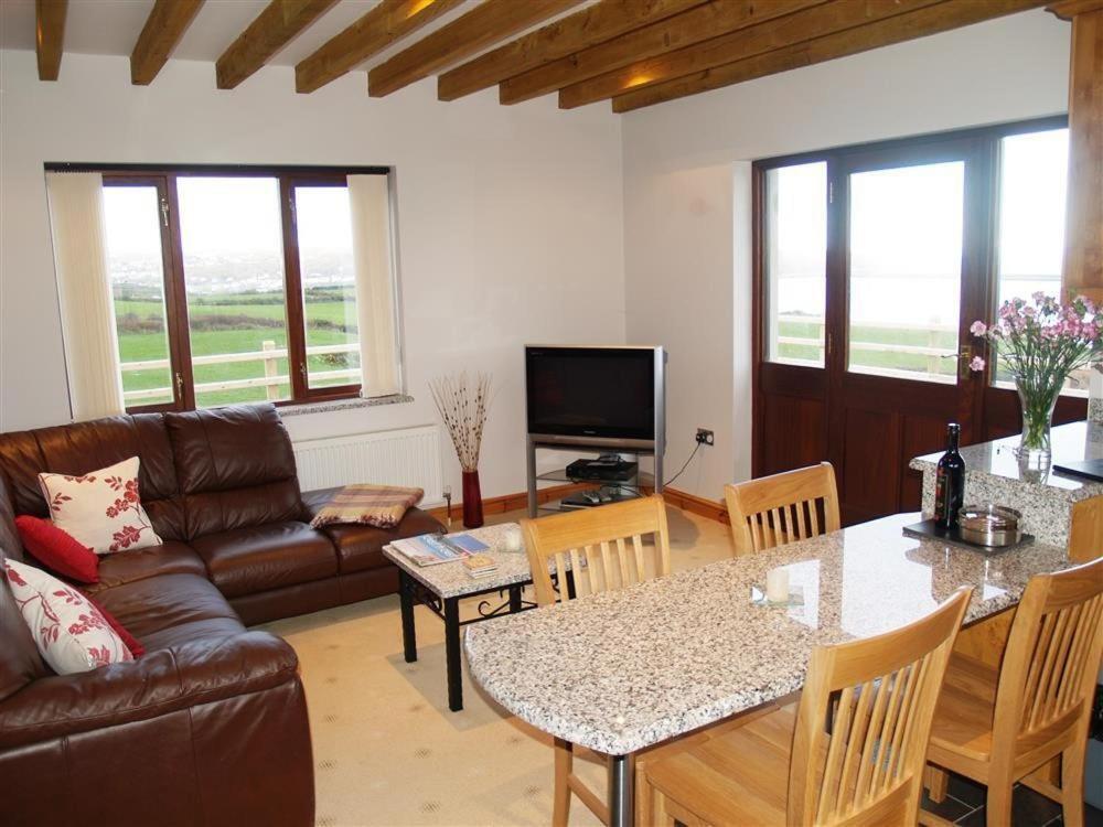 Cable Cottage Fishguard Exterior photo